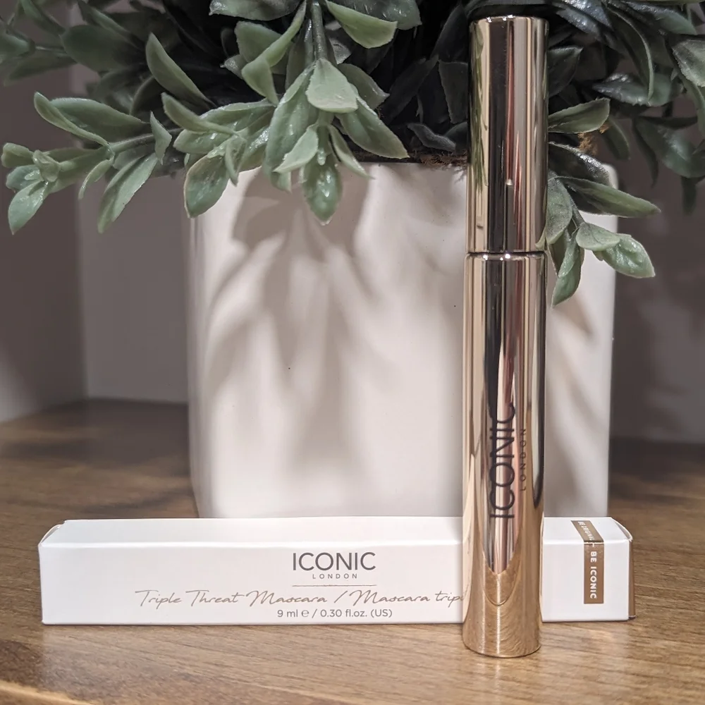 Iconic London Triple Threat Mascara in Black
